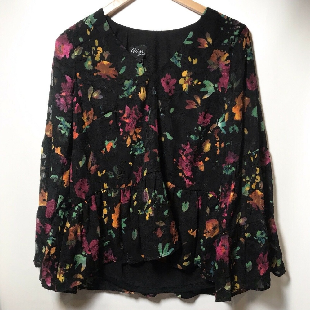 Beige by Eci blouse size L NWT Floral Print